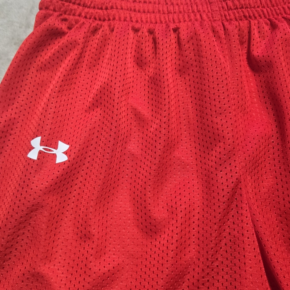 Under Armour Red Tricot Mesh NEW Athletic Performance Basketball Shorts Size L - Picture 2 of 5